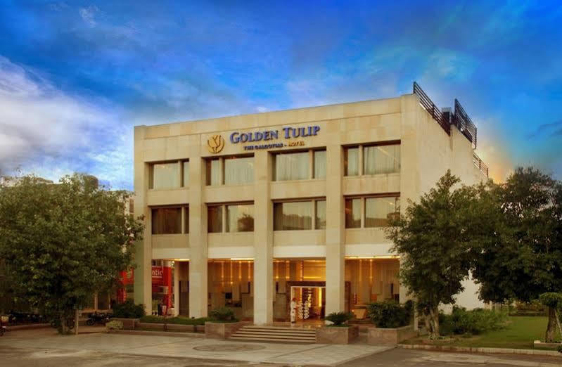 The Galgotias Hotel Gurugram Gurgaon Eksteriør bilde